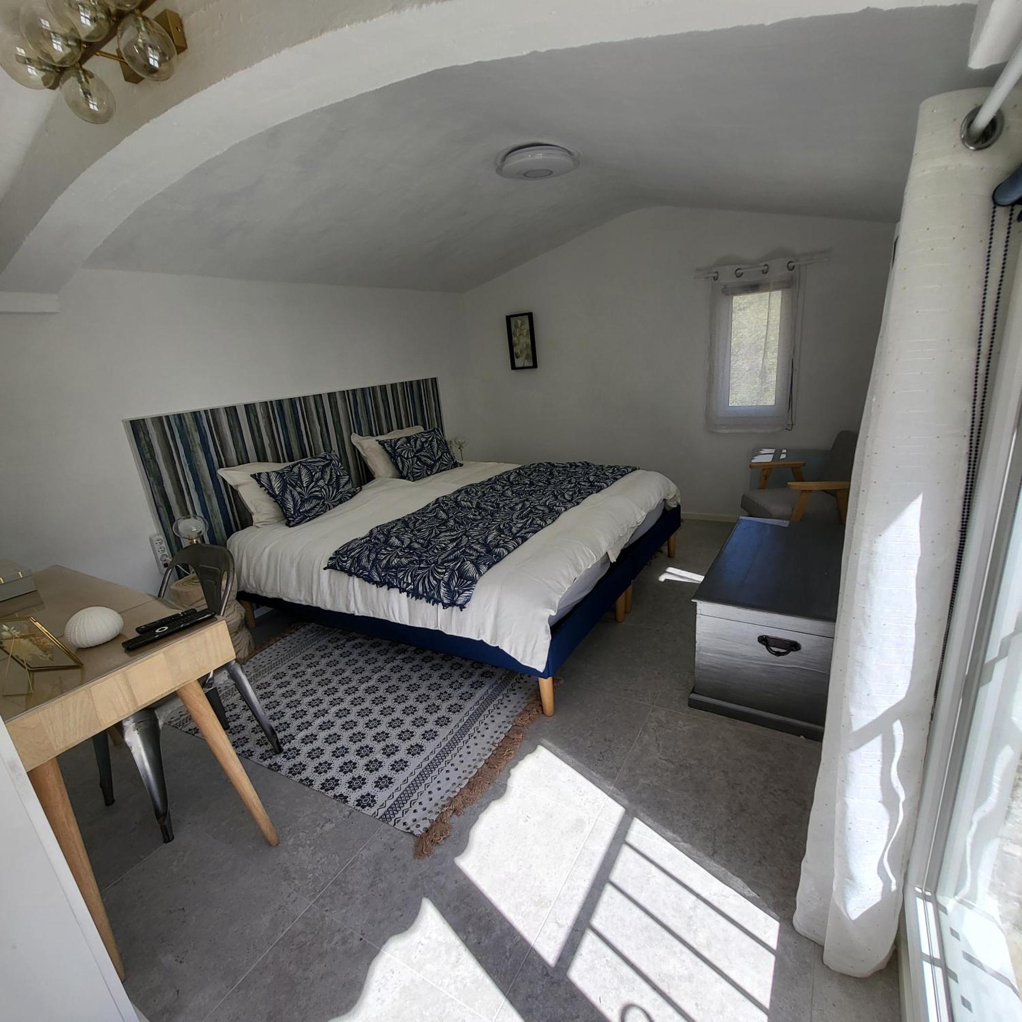 Les Pierres De Cezaire Hotel Saint-Cezaire-sur-Siagne ภายนอก รูปภาพ