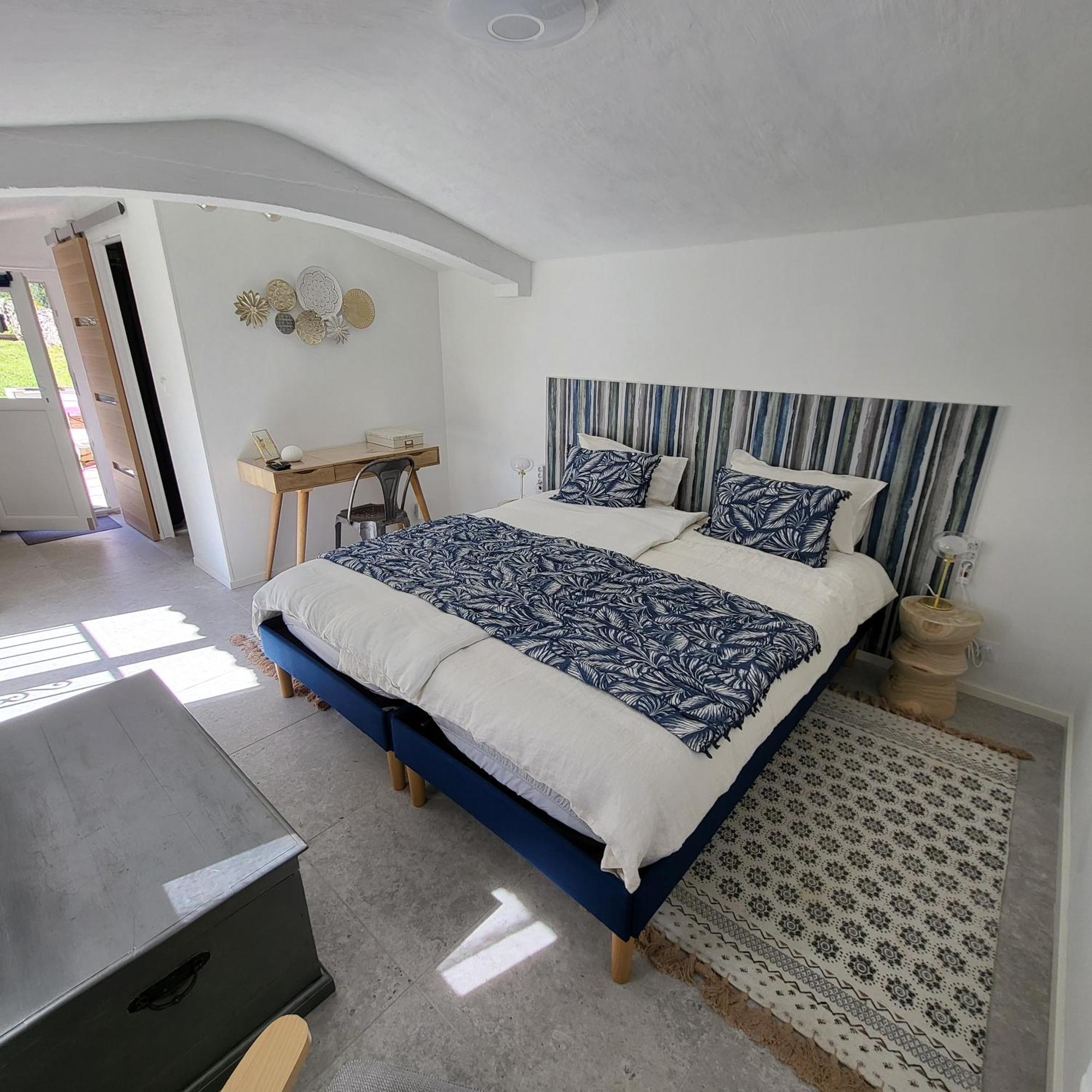 Les Pierres De Cezaire Hotel Saint-Cezaire-sur-Siagne ภายนอก รูปภาพ